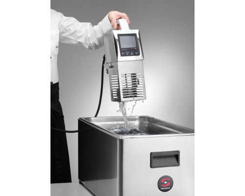 Iegremdējamais cirkulācijas sūknis sous-vide gatavošanai SmartVide 9 , Sammic, Sudraba, 230V/2000W, 124x140x(H)360mm