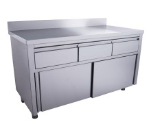 Slīdošā durvju skapis - 3 kastes. 1400x700mm ar uzgaļu.