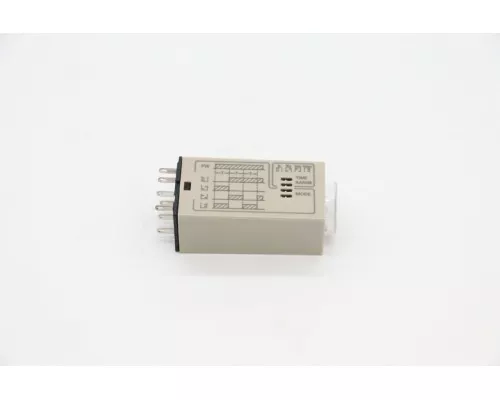 RELAIS - Time Relais 200/230V (Omron / H3yn8000r) RELAIS - Time Relais 200/230V (Omron / H3yn8000r)