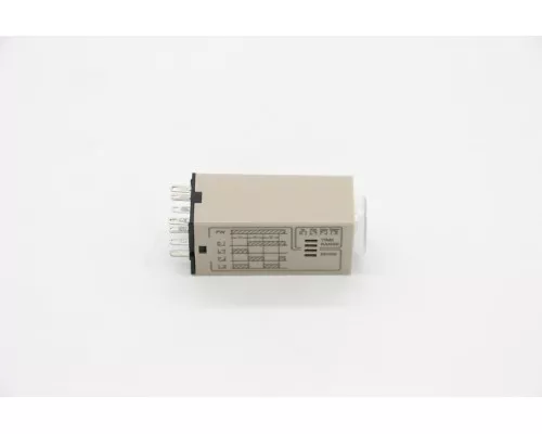 RELAIS - Time Relais 200/230V (Omron / H3yn8000r) RELAIS - Time Relais 200/230V (Omron / H3yn8000r)