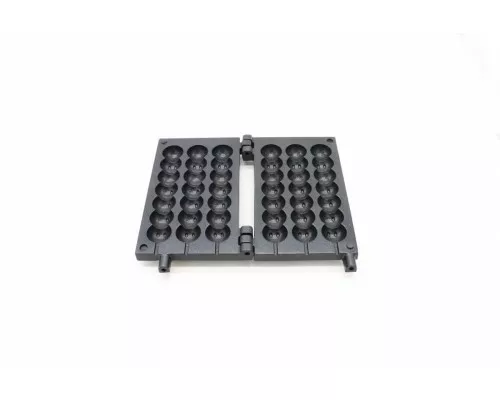SMILEY - Hot Plates (Set Of 2) SMILEY - Hot Plates (Set Of 2)