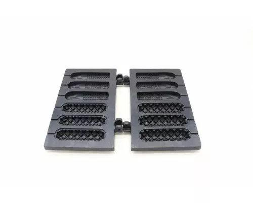 HOT DOG & CORN DOG - Hot Plates (Set Of 2) HOT DOG & CORN DOG - Hot Plates (Set Of 2)