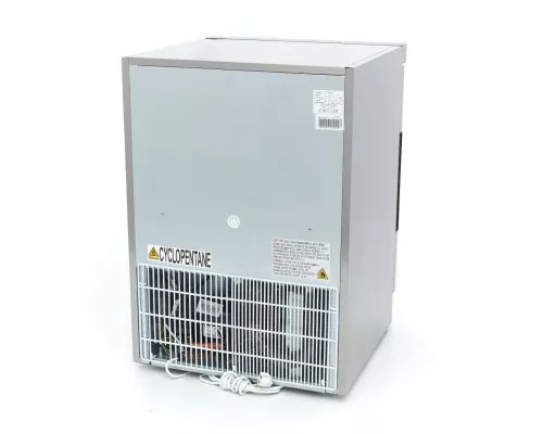 Fridge - 200L - 3 Adjustable Shelves - Stainless Steel Fridge - 200L - 3 Adjustable Shelves - Stainless Steel