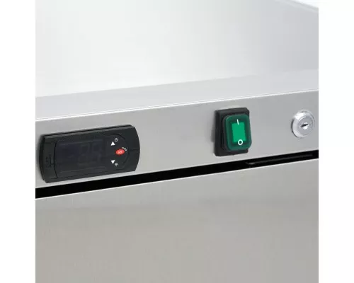 Fridge - 200L - 3 Adjustable Shelves - Stainless Steel Fridge - 200L - 3 Adjustable Shelves - Stainless Steel