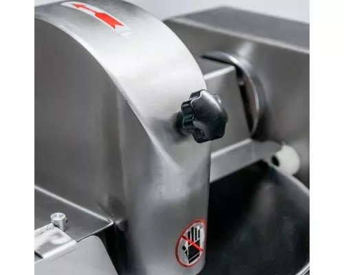 Pārtikas kombains Mega-M 5L nerūsējošais tērauds 370W Pārtikas kombains Mega-M 5L nerūsējošais tērauds 370W